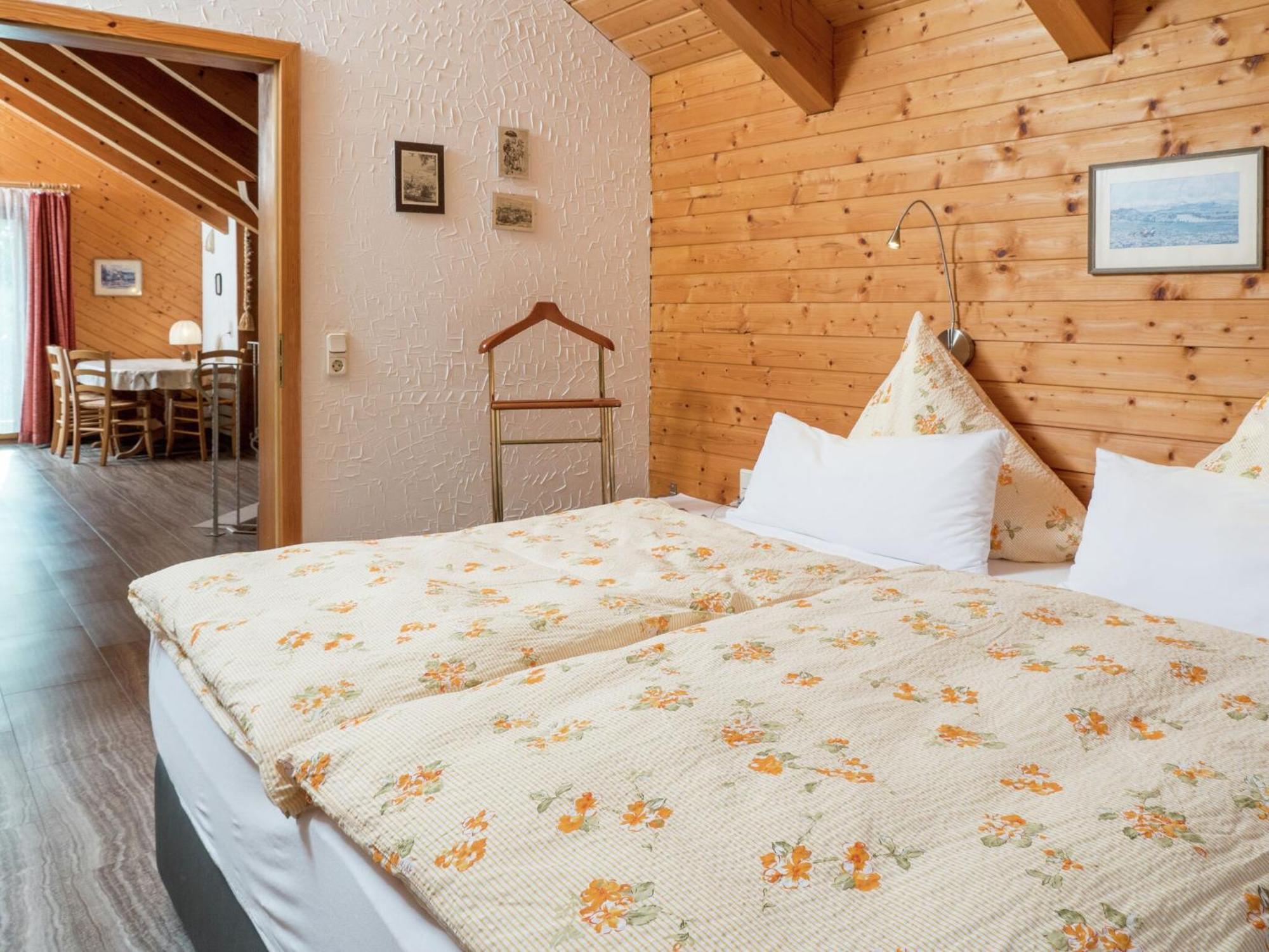 Holiday Home In Lossburg Near The Ski Area エクステリア 写真